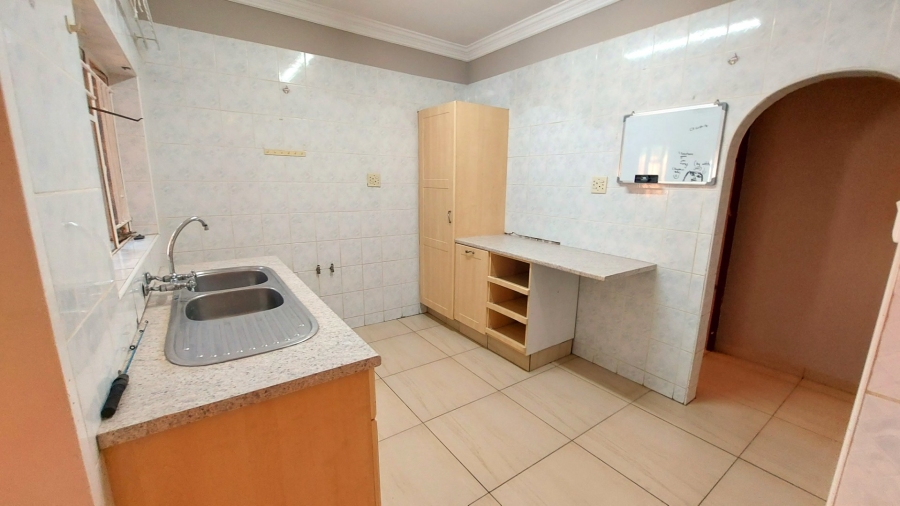 6 Bedroom Property for Sale in Ifafi North West
